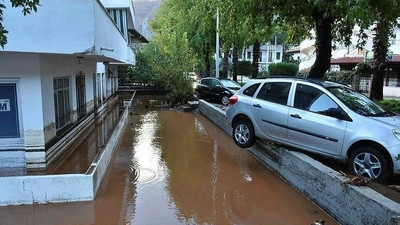 Marmaris'te sağanak: Yanmış ormanlık alandan inen su, sele neden oldu