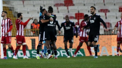 Beşiktaş, 3 puanı 3 golle aldı