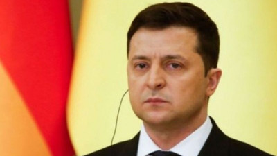 Bir Zelenskiy portresi: 'Sahte cumhurbaşkanı' rolünden cephedeki cumhurbaşkanına