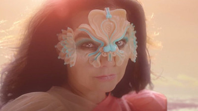 Björk'ten yeni klip