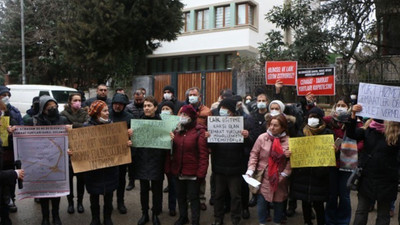 Üsküdar'daki cemaat yurduna karşı mahalleli eylem yaptı