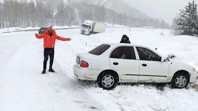 Sivas'ta etkili olan kar ve tipi ulaşımı olumsuz etkiledi