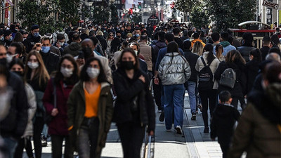 Enfeksiyon hastalıkları uzmanı uyardı: Maskeleri hayatımızdan çıkarmayalım