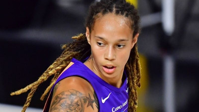 ABD'li basketbol yıldızı Griner, Rusya'da gözaltına alındı