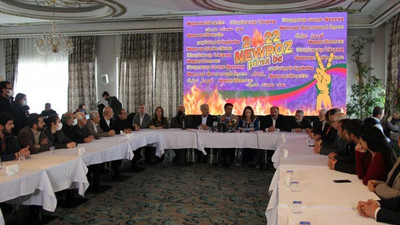 Kürt siyasi parti liderlerinden Newroz mesajı ve ilk halay