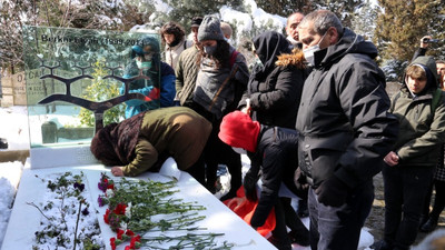 Berkin Elvan mezarı başında anıldı