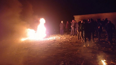 Suruç’ta geceyi Newroz ateşi aydınlattı