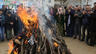 Hazro'da Newroz: 3 kibrit dünyaya yayıldı