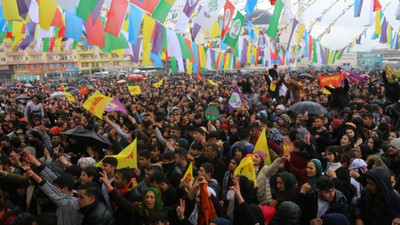 Newroz ateşi yakıldı: Kutlamalar 19 merkezde başladı