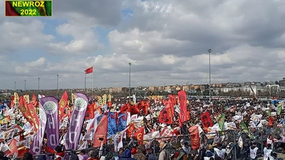 İstanbul'da Newroz ateşini Barış Anneleri yaktı: Savaşı ve işgalleri reddediyoruz