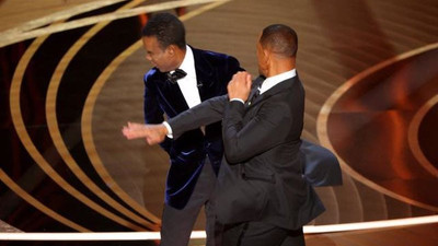 Oscar töreninde şiddet: Will Smith, Chris Rock'a tokat attı