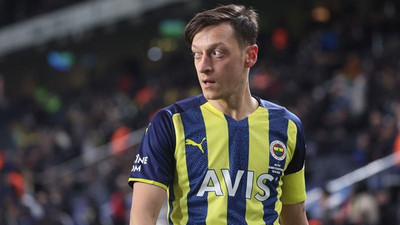 Menajeri kadro dışı bırakılan Mesut Özil'in sözleşmesindeki detayı açıkladı