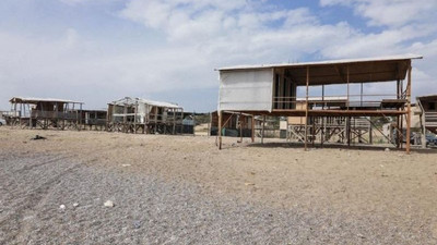 Kumköy sahilindeki 700 çardağın yıkımı için son tarih 29 Nisan