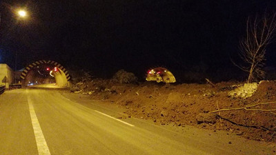 Bolu Dağı'nda heyelan: TEM trafiğe kapandı