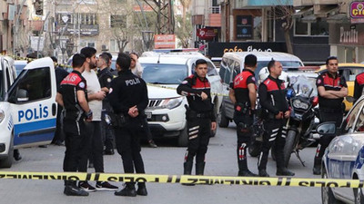 Urfa'da polis 'kendilerine ateş açan' bir kişiyi vurdu