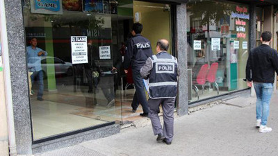 Polis kafelerde öğrenci aradı