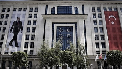 AKP'de tartışma: Yüksek enflasyon ve zamlar sahada partinin elini kolunu bağlıyor