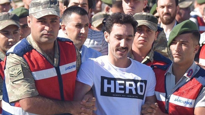 'Hero' tişörtü giymenin cezası belli oldu