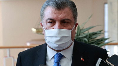 Bakan Koca'dan 'Uçakta maske şart mı?' sorusuna yanıt