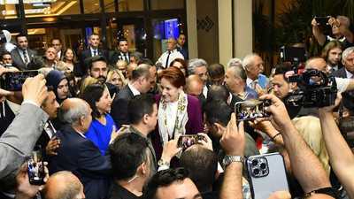 Akşener, 'Kahrolsun istibdat, yaşasın hürriyet' sloganı ile karşılandı