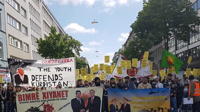 Sınırötesi harekat Düsseldorf'ta protesto edildi