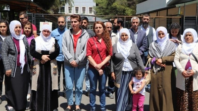 Adliye önünde 'adalet' isyanı sürüyor: Çocuklarımıza borçluyuz