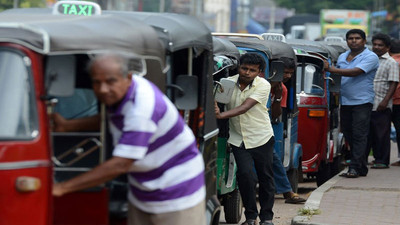 Sri Lanka başbakanı ülkenin bir günlük petrolü kaldığını duyurdu