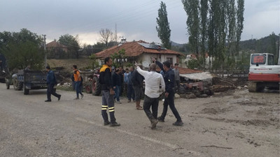 Antalya'da sağanak sele neden oldu: 4 evi su bastı, küçükbaş hayvanlar telef oldu