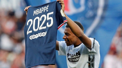 Yılın transferi noktalandı: Mbappe PSG'de kaldı