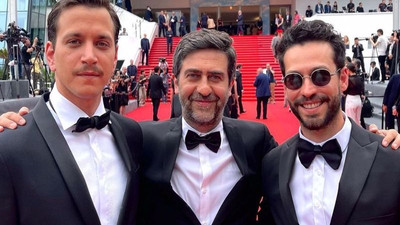 Emin Alper Cannes sahnesinde, tutuklu Çiğdem Mater'e teşekkür etti: Gülünç bir dava