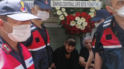 Gezi davası tutuklusu Mine Özerden, babasının cenazesine jandarma ablukasında katıldı
