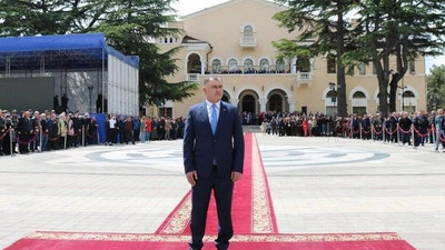 Güney Osetya, Rusya'ya katılım referandumunu askıya aldı