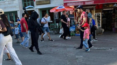 Beyoğlu'nda Azrail kostümü giyerek kendini yakan kişi hayatını kaybetti