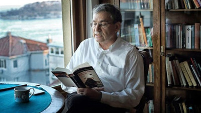 Orhan Pamuk'un yaşadığı Taray Apartmanı yıkılıyor