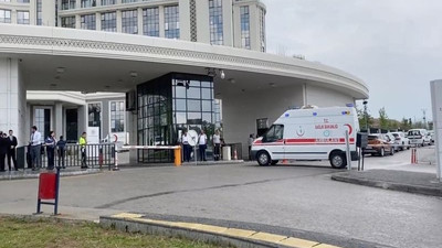 Kendini araca kilitleyip Sağlık Bakanı'nı çağıran ambulans şoförü ikna edildi