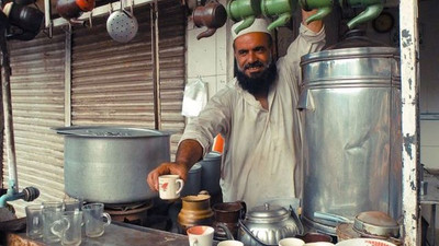 Pakistan'da ekonomik krize karşı 'az çay için' çağrısı