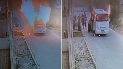 Tarım işçilerini taşıyan servis aracı yandı: Sürücünün dikkatiyle yolcular kurtuldu