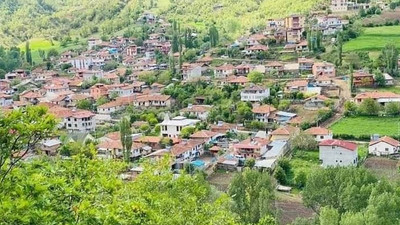 Tokat'ta Alevilerin yaşadığı köyün yolları yapılmıyor: Devlet utanmıyor ama biz onlar adına utanıyoruz