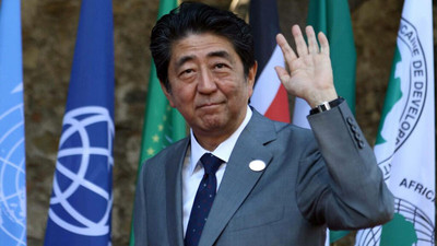 Şinzo Abe, Japonya'nın en uzun süre görevde kalan başbakanıydı