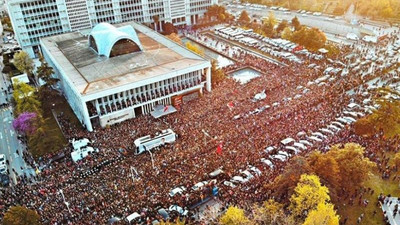 Vali Yerlikaya, 15 Temmuz paylaşımında 'İmamoğlu' detayını sildi