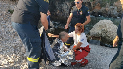 Sisam Adası'nda yangın söndürme helikopteri denize düştü