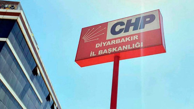 Kayyım heyeti, polis eşliğinde CHP Diyarbakır İl Örgütü'ne girdi