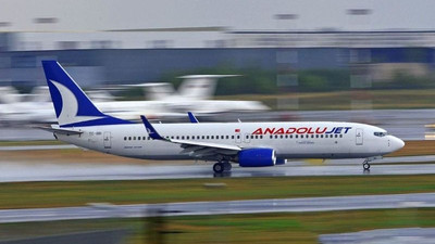 Anadolujet uçağında kabin duman dolunca acil iniş yapıldı