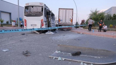 Fabrika işçilerinin taşındığı servis midibüsü ile TIR çarpıştı: 1 ölü, 25 yaralı