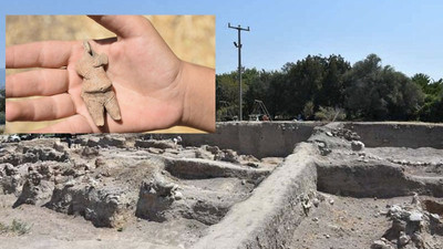 Ulucak Höyüğü'nde 'kadın figürlü' heykel bulundu: Tam 7 bin 800 yıllık