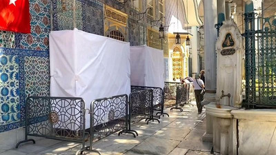 Eyüp Sultan Türbesi'ndeki çinilere saldıran kişi yakalandı