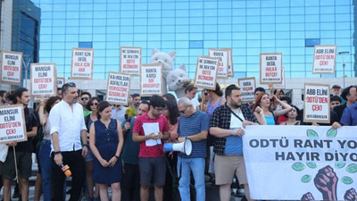 ODTÜ’lüler belediye önünde seslendi: Mansur elini ODTÜ’den çek