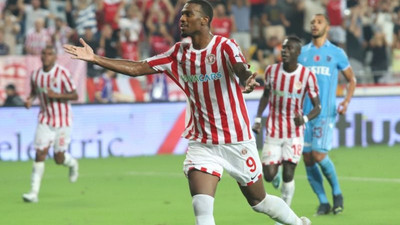 Trabzonspor, Antalyaspor'a farklı yenildi