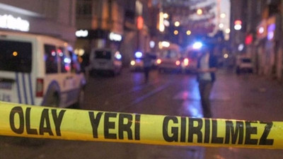 İstanbul'da polis merkezinden kaçmaya çalıştığı iddia edilen kişi vuruldu: 2 yaralı