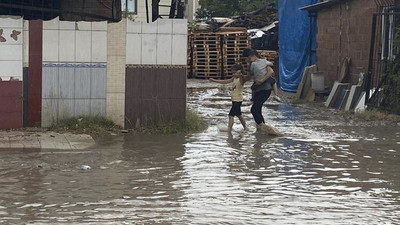 Manisa'da dolu ve sağanak etkili oldu